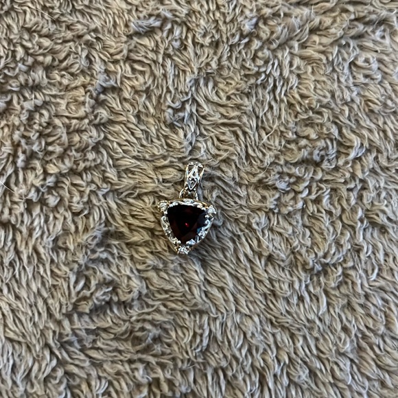 Garnet Gems en Vogue Pendant - Picture 1 of 4